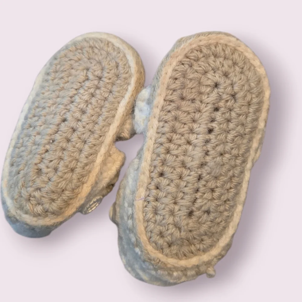 Handmade Adorable Knit Baby Slippers - White and Tan